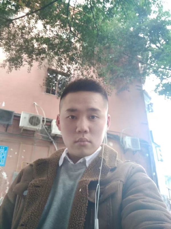 想了很久的男人的第一张照片--重庆王婆说媒